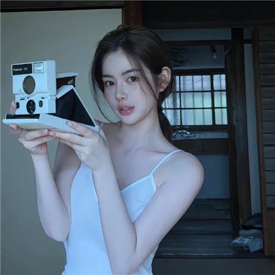 穷养的我租了个富养的她